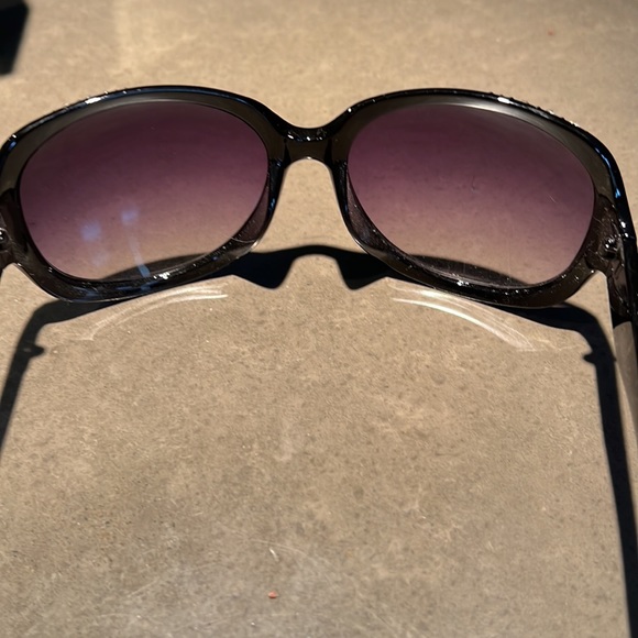Sunglasses - Picture 4 of 4